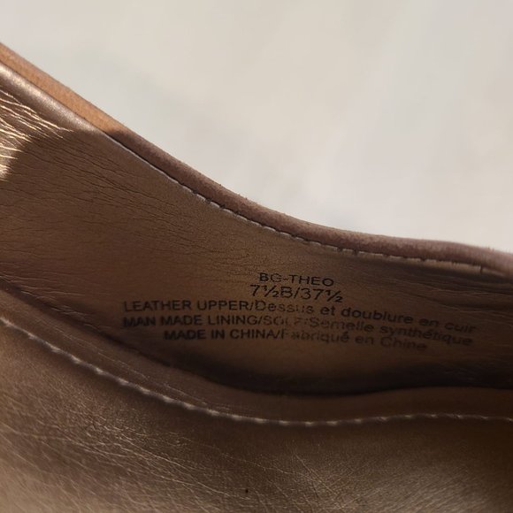 BCBG Nude Open Toe High Heels w Wood Accent Heel & Bronze Detailing - Picture 8 of 8